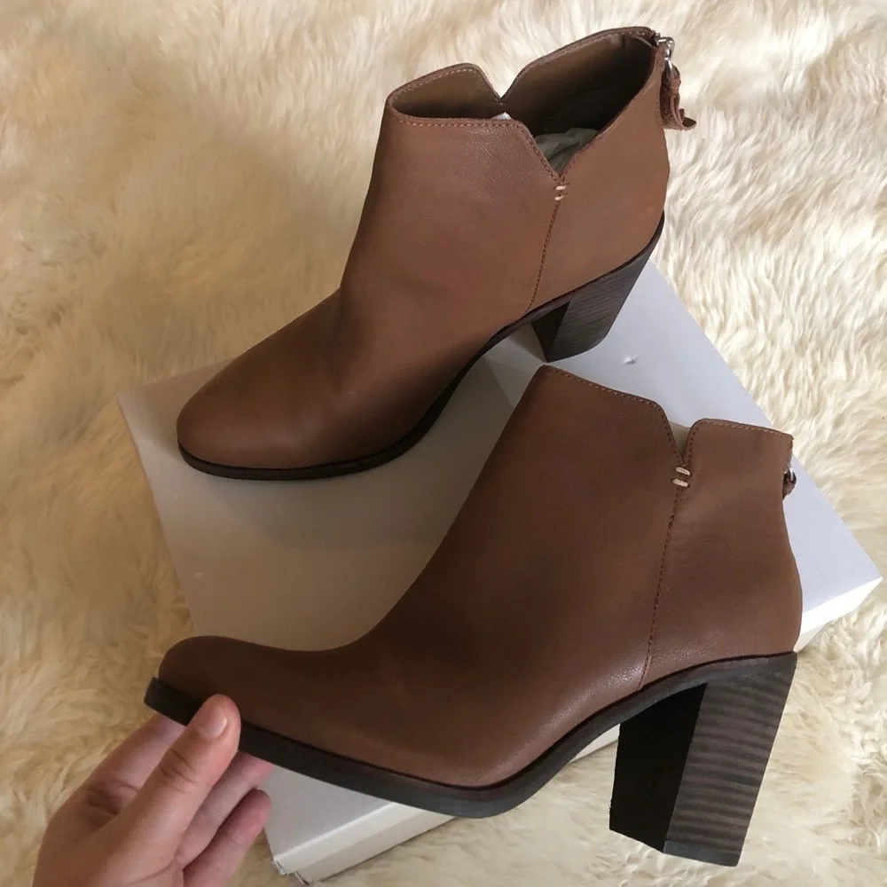 BP Jett Leather Ankle Bootie In Cognac 10